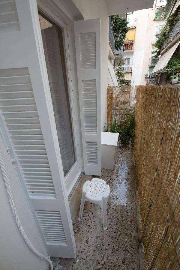 Appartamento Vip Greece Petros Atene Esterno foto